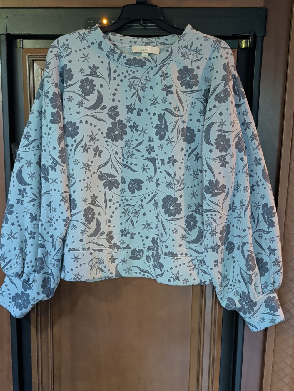 LOFT Blue Floral Print Puff Sleeve Sweatshirt
